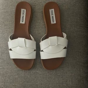 Steve Madden slip on sandle
